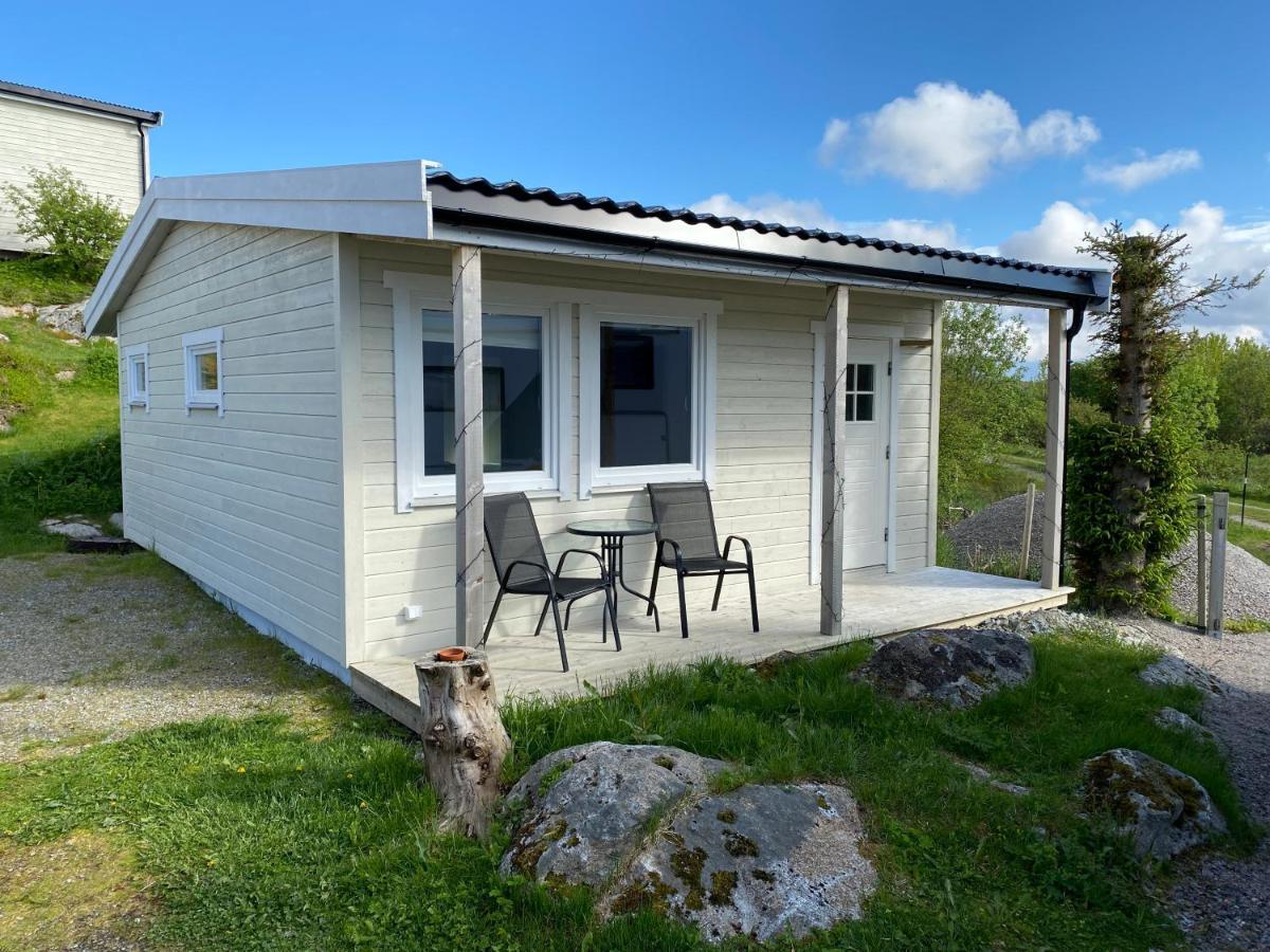 Feriehus Med Sjoutsikt Satra ภายนอก รูปภาพ