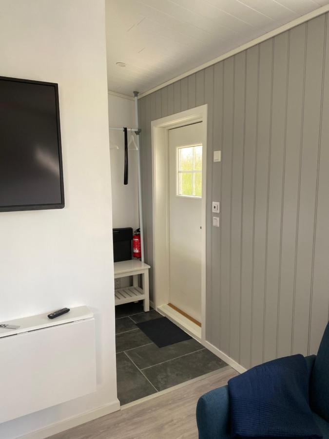 Feriehus Med Sjoutsikt Satra ภายนอก รูปภาพ